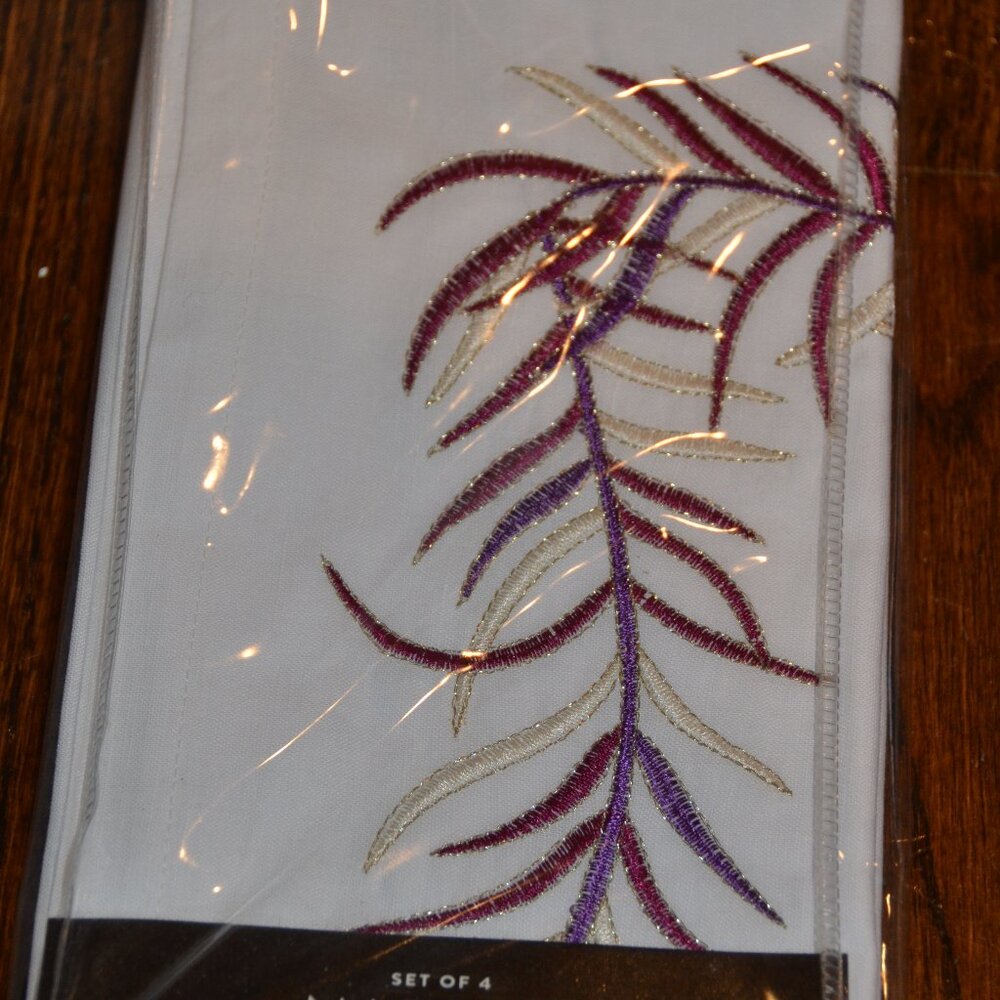 RARE SET KIM SEYBERT LIVING 4 PURPLE EMBROIDERED FEATHER 21" DINNER NAPKINS
